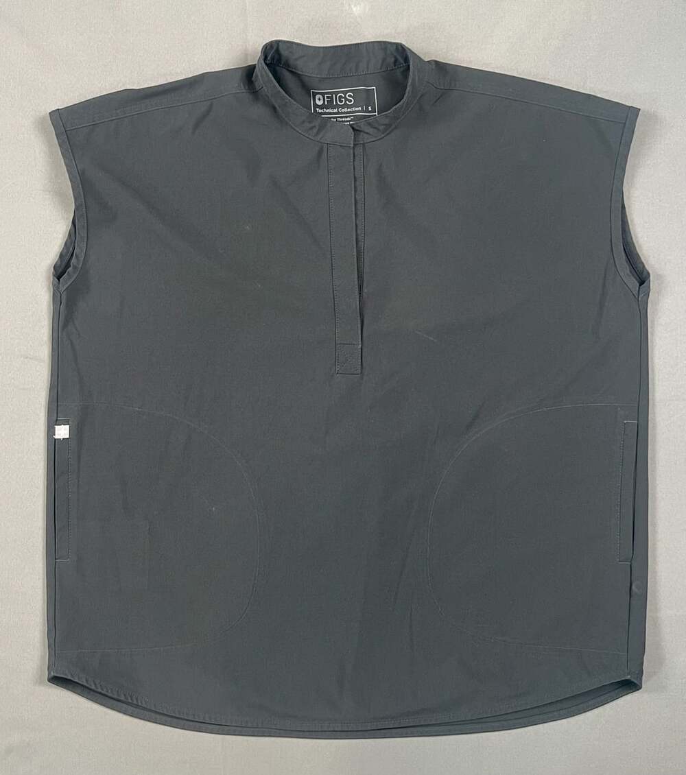 Figs Technical Collection Rafaela Mandarin Collar Sleeveless Scrub Top Charcoal